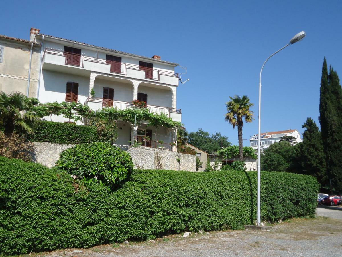 Apartments Matuc Malinska Exterior foto